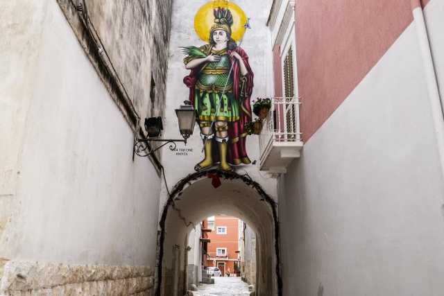 Chiese opulente, palazzi eleganti e un amatissimo patrono: alla scoperta di Montrone